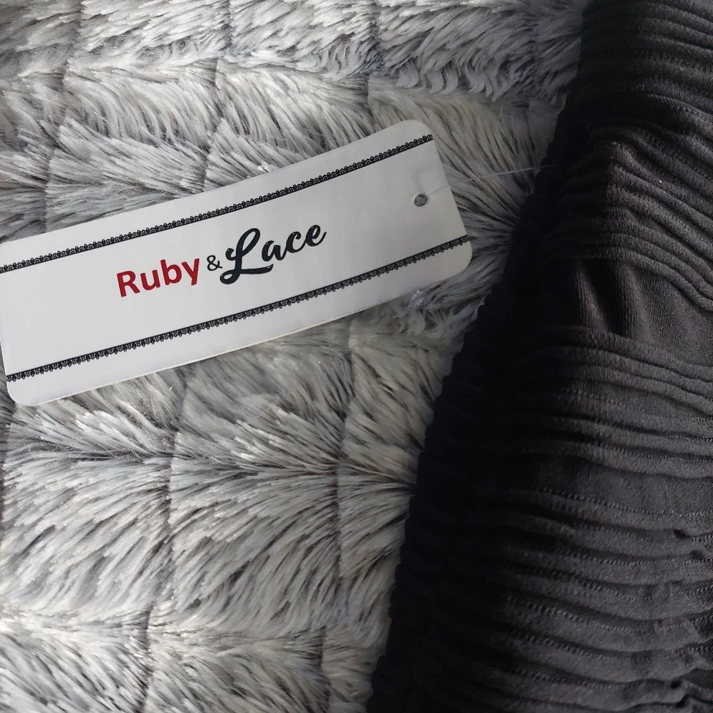 Ruby & Lace button pics